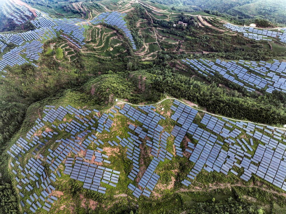 太陽光発電産業の振興で村全体が豊かに 河南省済源市