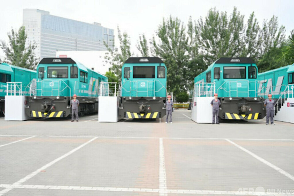 中国中車がハイブリッド機関車、電池機関車、燃料電池機関車の計7種発表