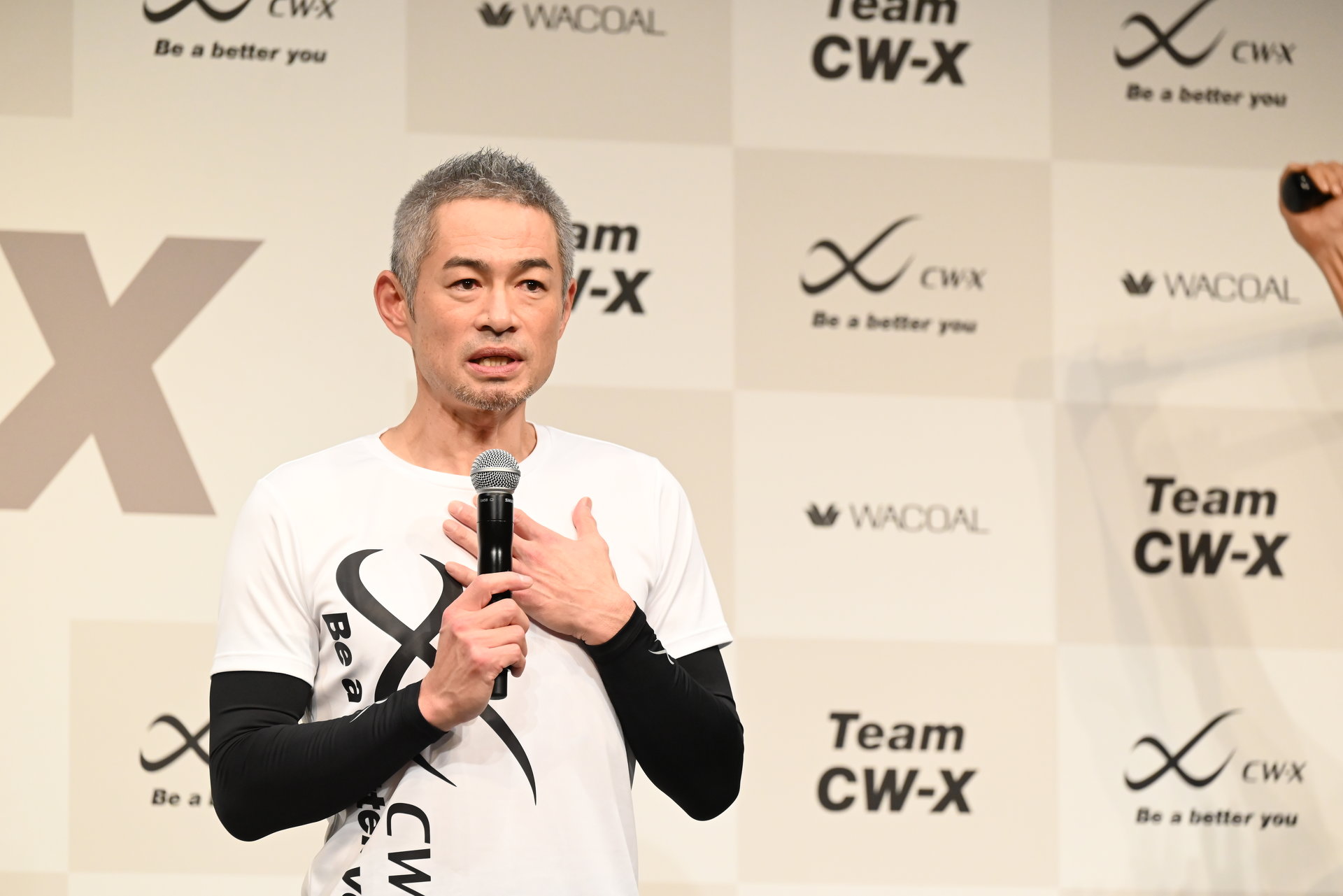 [ITmedia ビジネスオンライン] イチローと描く市場拡大　ワコールの研究力が生んだスポーツウェアの実力