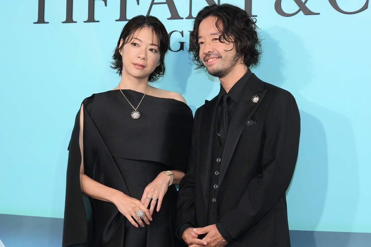 上野樹里＆和田唱、夫婦でイベント登場　ブラックコーデにジュエリー輝かせる