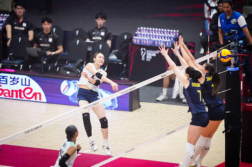 【世界バレー】日本女子、大きな勝利！29年間対戦なかったウクライナから３セット連取逆転勝ち