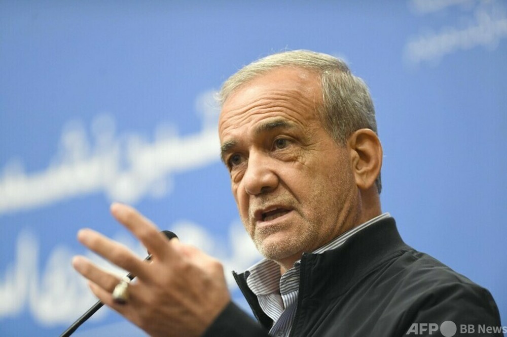 イラン大統領「地域諸国は団結してイスラエルとの関係断絶を」