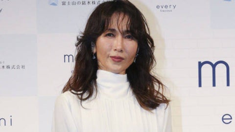 工藤静香、自宅ガーデニングの「銀木犀」が素敵すぎる。大切に育てた植物に「癒されますね」の声
