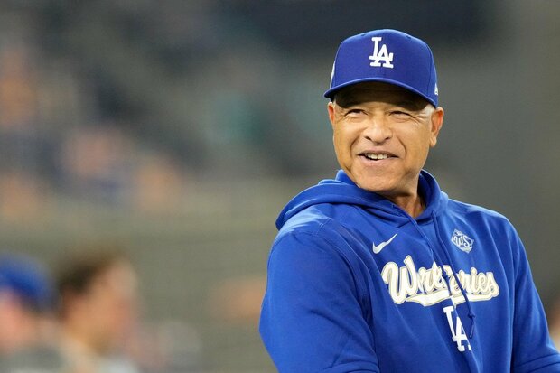 継投失敗で大敗のドジャース ロバーツ監督にファンが「座っていろ」不信感
