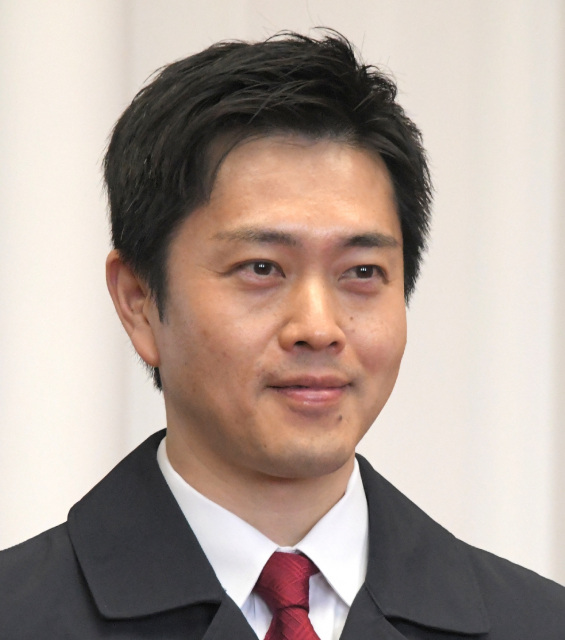 吉村洋文知事 万博のスタッフユニホーム騒動に言及「おかしいと思う」