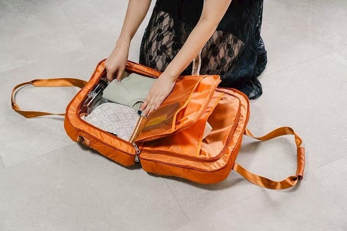 旅行もこれ1つで完結。CAが考えた「パッキング時短バッグ」が合理的