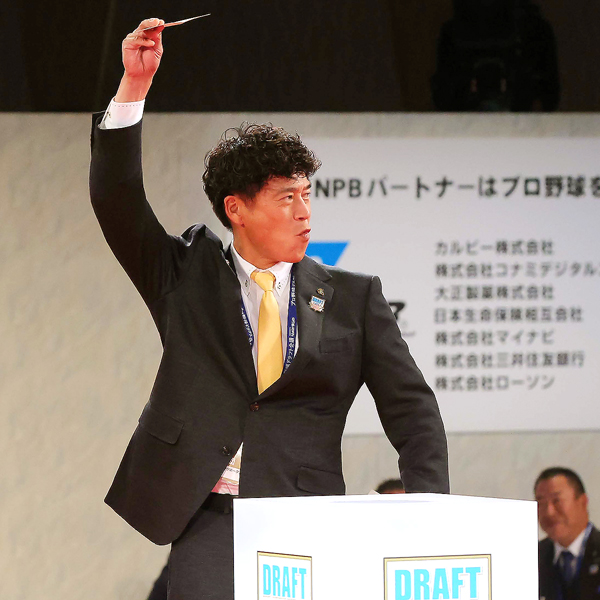 王貞治氏、ソフトバンク1位指名の佐々木麟太郎に「頑張ろう」と電話を