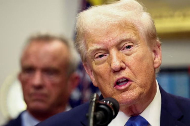 トランプ氏の「あざ」臆測呼ぶも