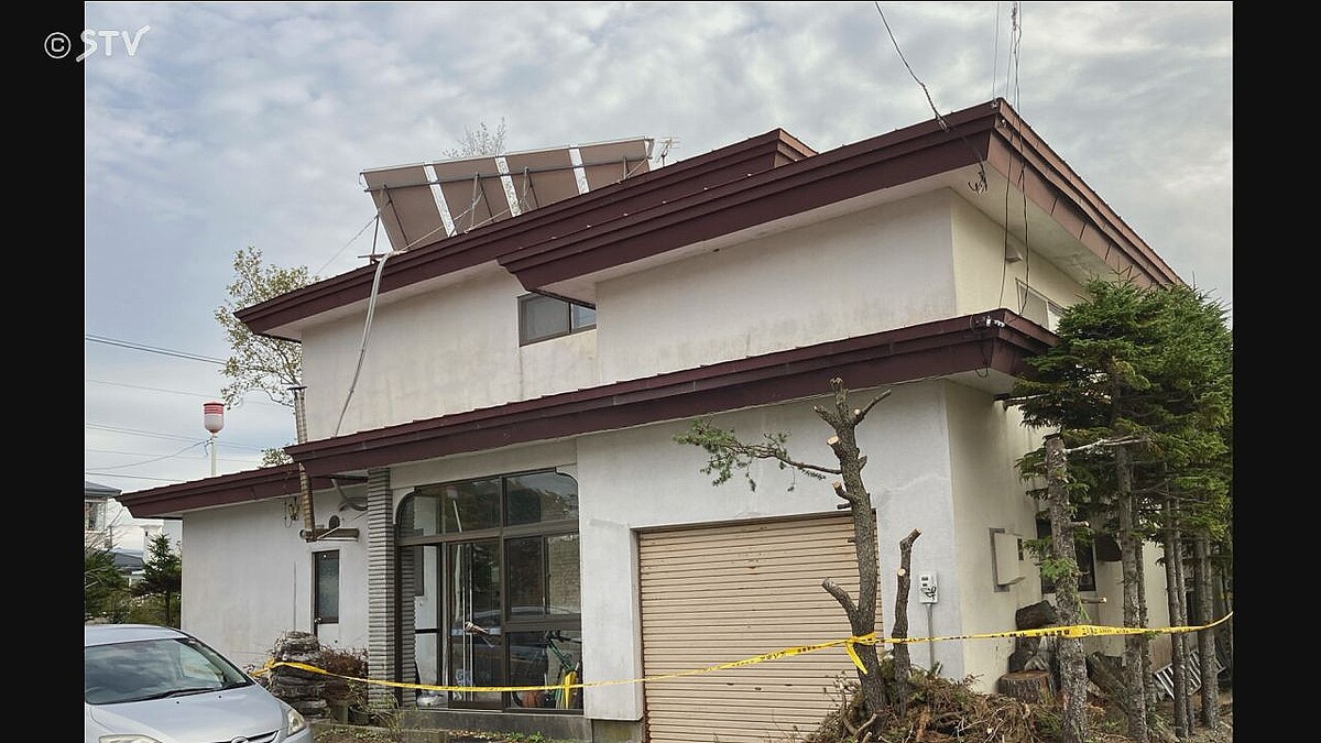 北海道の住宅で83歳男性の遺体を発見、53歳娘を逮捕 食事を与えず放置か
