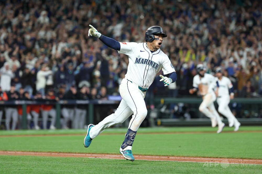 マリナーズが延長15回の激戦制す リーグ優勝決定S進出