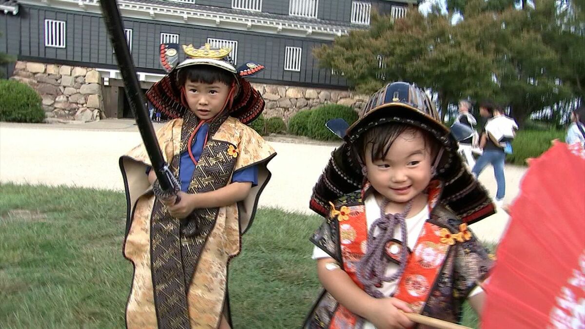 3連休初日「秋のおかやま桃太郎まつり」に大勢の人 岡山の食と文化を楽しむ