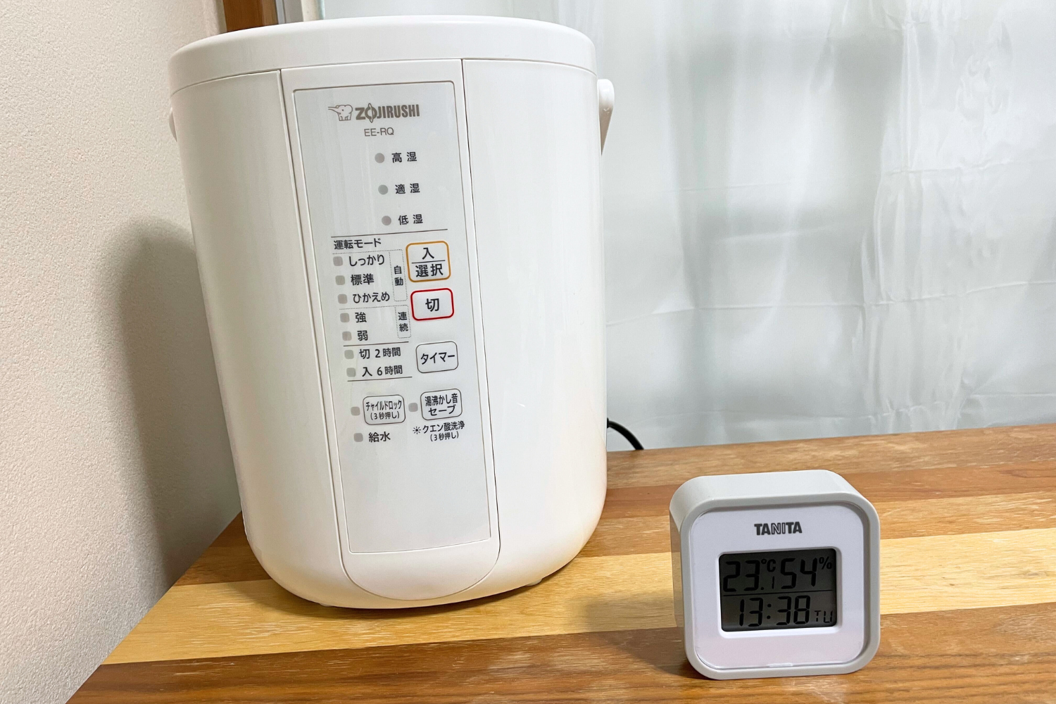 寝室の「湿度マネジメント」で風邪の悪化を防げた！タニタの時計×象印マホービンの加湿器ありがとう