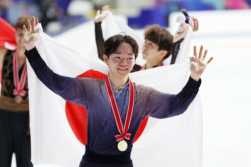 【フィギュア】鍵山優真「悔しさ8割」転倒から立て直しNHK杯３連覇も…目標点数には届かず