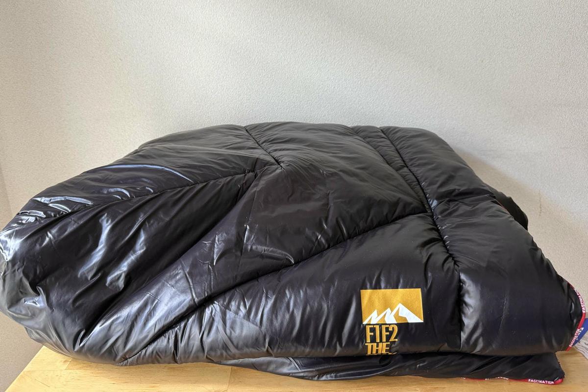 寒さもムレも我慢しない。宇宙技術が叶える究極の暖かさと「無重力の寝心地」。