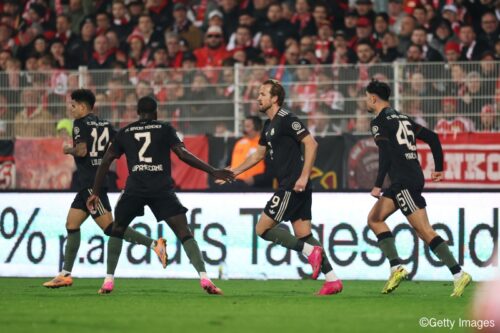 バイエルン 公式戦16連勝を達成