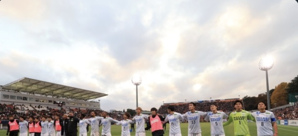 徳島に岩尾憲がもたらした“安心感”…劇的逆転勝利、J1自動昇格に望みも「しっかりと兜の緒を締めて」