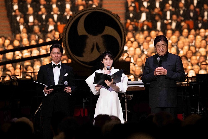 佐渡裕と１万人の合唱団、そして、一青窈、太鼓芸能集団 鼓童、朗読ゲストの蒼井優が織りなす夢の祭典　特別番組『サントリー１万人の第九2025 ～1万人で歌を贈る日～』放送