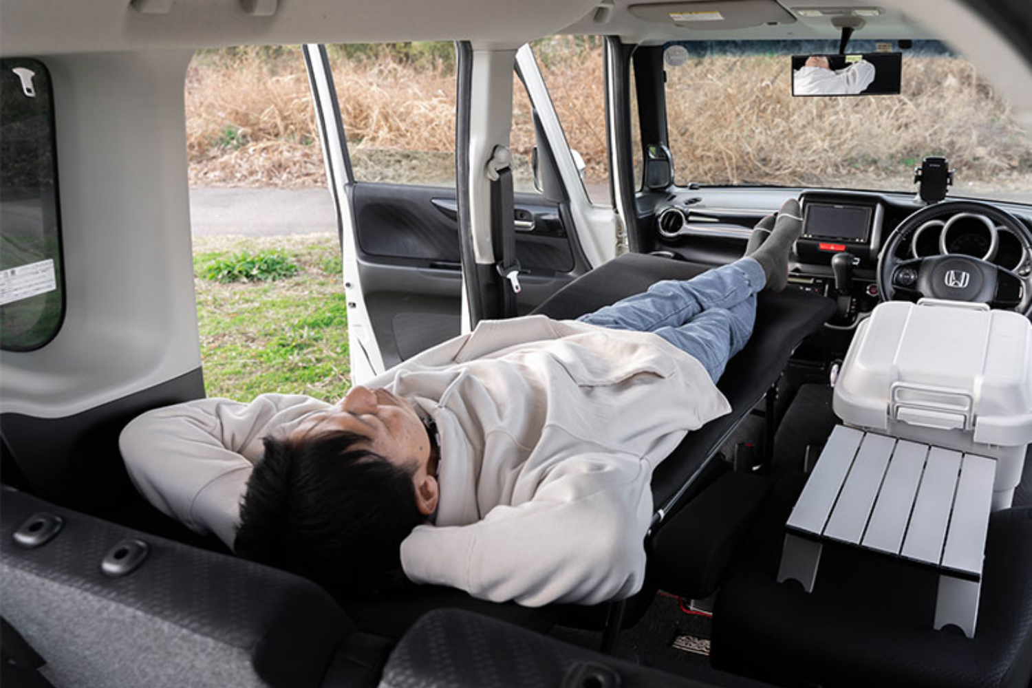 車中泊がもっと楽になる！カー用品と寝具メーカーがつくった専用マットレスで寝心地を刷新