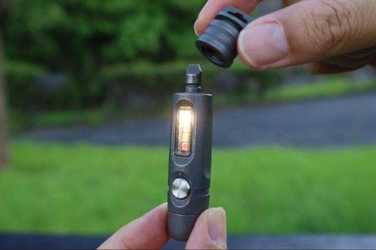 毎日持ち歩くならこのサイズ。懐中電灯に「もう一つの機能」がつくとこんなに便利