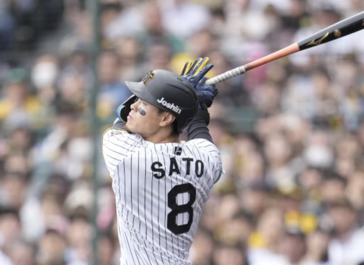 【悲報】佐藤輝明さん、2026シーズン30本塁打以下ならネットで叩かれまくりそう