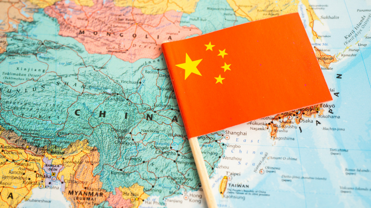 中国共産党は中国製高性能AIを支配体制の脅威と認識し検閲を実施している