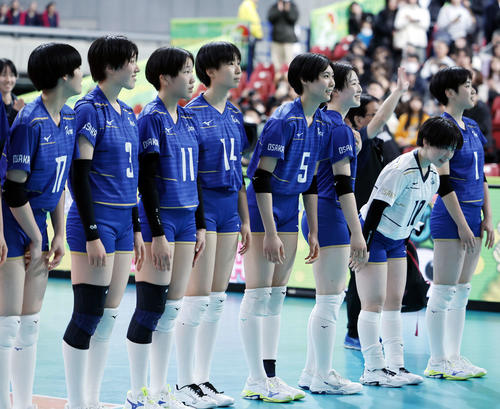 【高校バレー】金蘭会、劣勢跳ね返し決勝進出　エース馬場「池条先生を胴上げしたい」