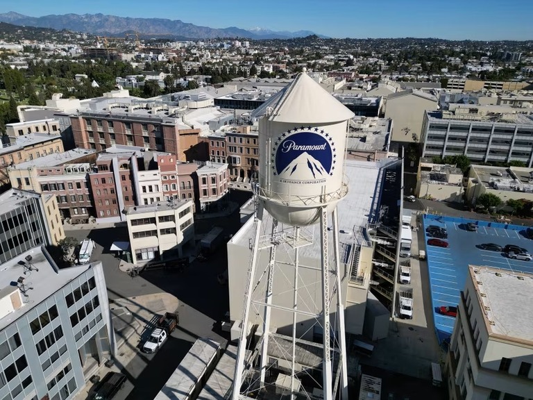 パラマウント、ワーナーへの買収提案を1株31ドルに引き上げ