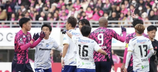 大阪ダービーで一発退場のC大阪DF田中隼人、2試合出場停止&罰金20万円