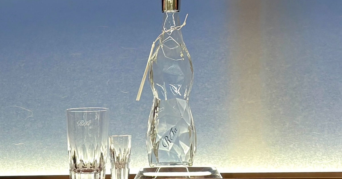 [ITmedia ビジネスオンライン] 「5000円の水」「12万円のドライヤー」なぜ人気？　リファの銀座旗艦店で見えた答え