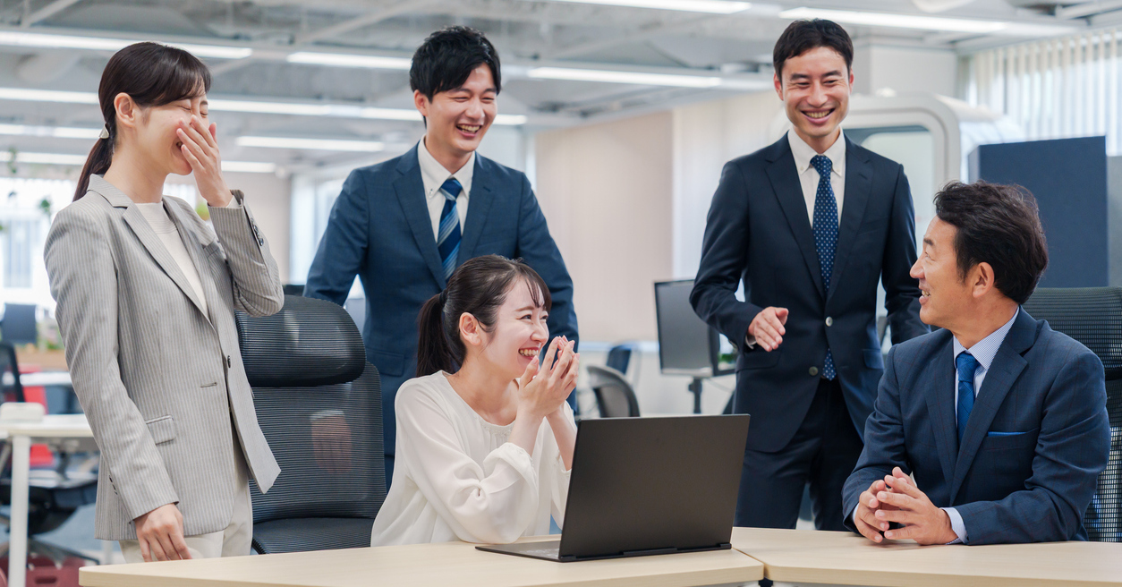 [ITmedia ビジネスオンライン] 飽きずに続けやすい仕事　3位「経理職」、2位「飲食店スタッフ」、1位は？