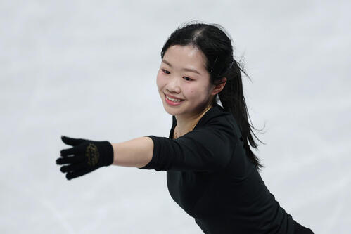 【フィギュア】日本女子20年ぶり金メダルへ最終調整　中井亜美３Ａ３本着氷、坂本花織リラックス