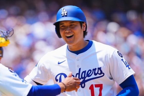 大谷翔平がアリゾナ州グレンデールの球団施設で自主トレ 報道陣らの前で