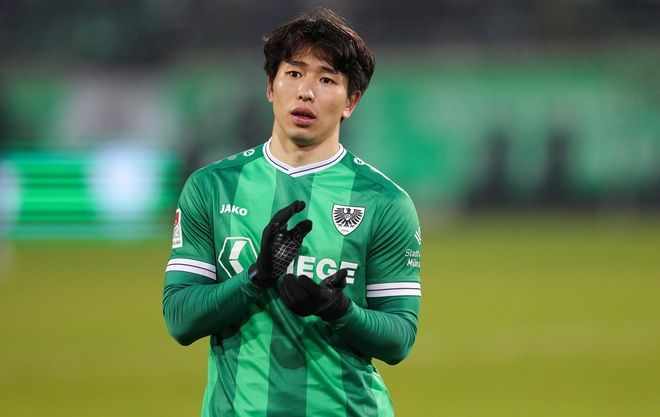 25歳日本人FW 新天地でも「先発も、初ゴールもない」苦戦し…困惑