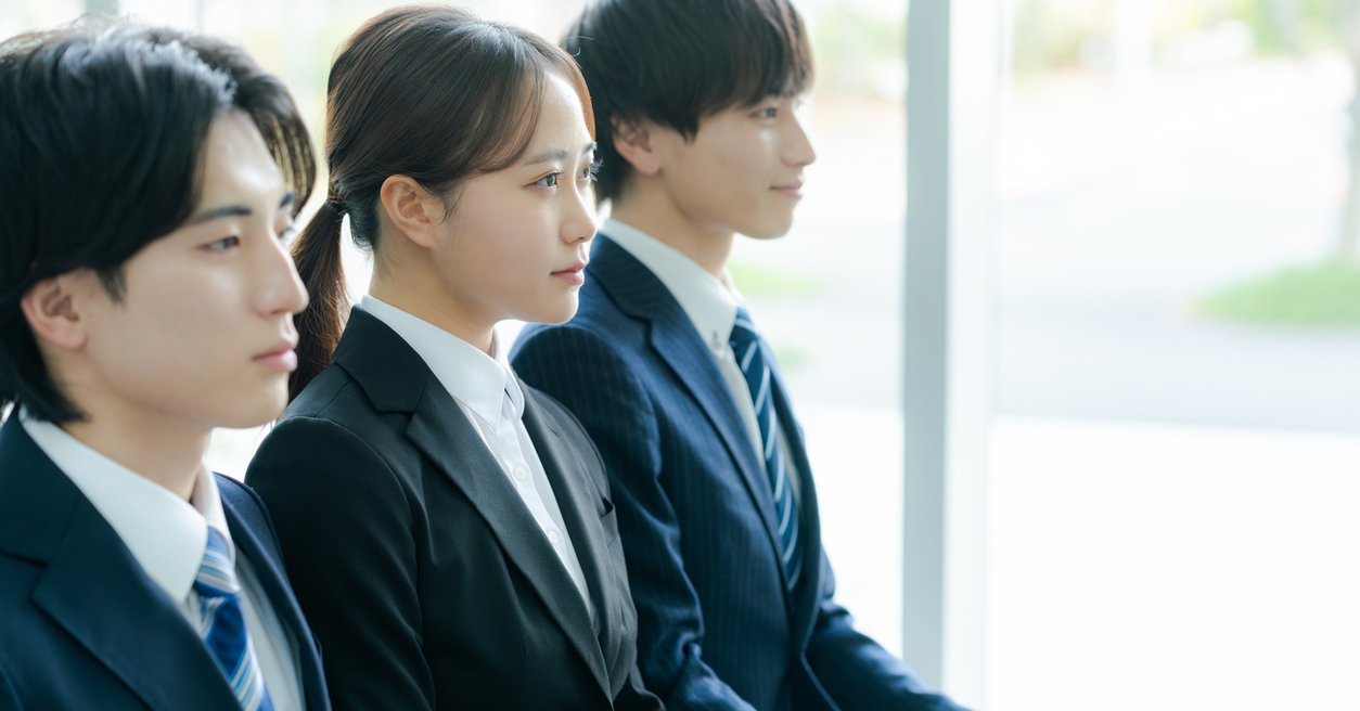 [ITmedia ビジネスオンライン] 高学歴学生が選ぶ志望業界ランキング　外資コンサルは大幅下落、人気1位の業界は？