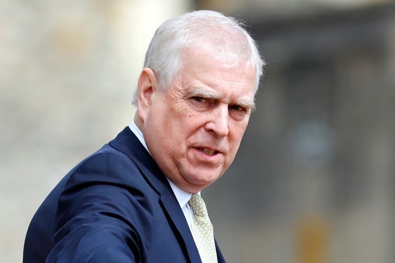 英アンドルー元王子、税金でエプスタイン氏と交流か　移動手段や警察の警護めぐり