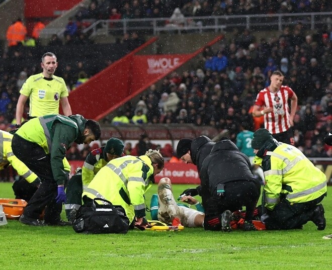 遠藤航の長期離脱にSNSでは厳しい声「3カ月じゃ済まないだろうね」