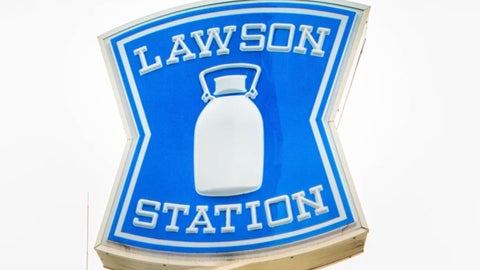 【ローソン】JALとコラボ！北海道・徳島などご当地ロールケーキ8種がこれだ。機内提供のスープ味の「からあげクン」も