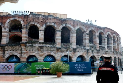 【閉会式】日本選手団の旗手は坂本花織＆森重航　17日間の戦い終え、最後のセレモニー／写真特集