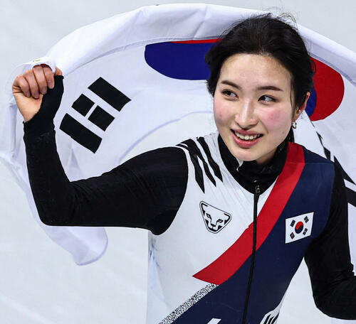 【ショートトラック】韓国２冠のアイドル選手がランボルギーニの出迎え「芸能人になった気分」