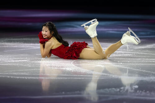 【フィギュア】中井亜美の人さし指口元ポーズ「正直恥ずかしい」話題拡散に照れ笑い