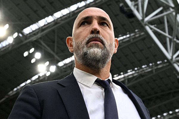 トッテナム新監督のトゥドールって、鎌田を覚醒させた立役者だよな