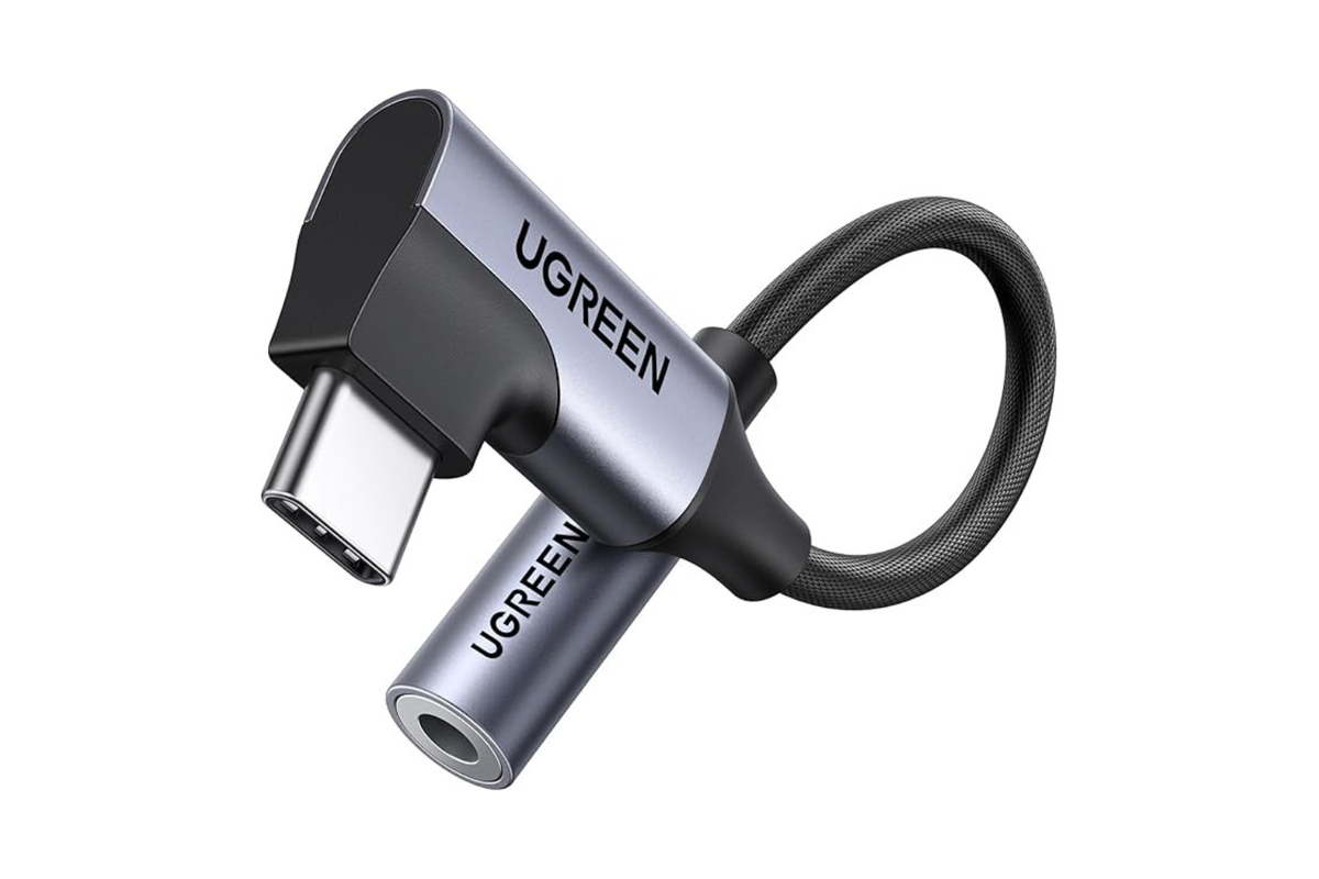 スマホにイヤホンジャックがない悩み、30%オフのUGREENイヤホン変換アダプターで一発解決