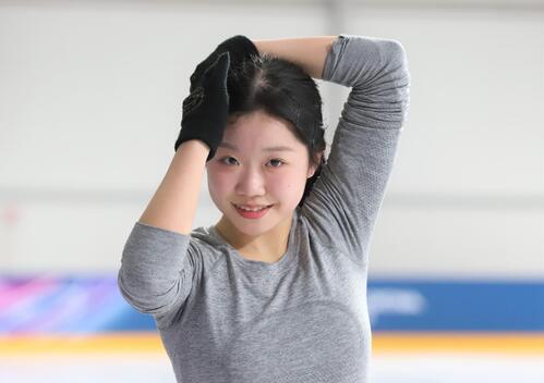【フィギュア】中井亜美、練習で３Ａ３本着氷…音楽止まるハプニングにも笑顔　坂本＆千葉も調整