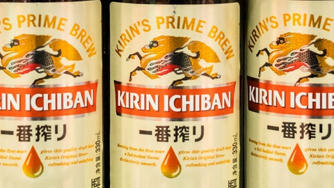 強風にあおられた犬が「キリンビール」すぎると話題。奇跡の1枚にSNSが称賛