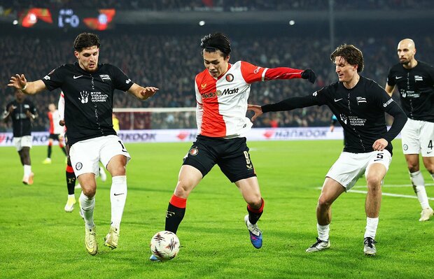 上田綺世、ユトレヒト戦でベンチ外 オランダ1部FWの欠場が波紋