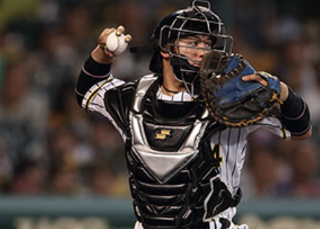 【悲報】梅野隆太郎さん、チェンジアップのような送球をしてしまう