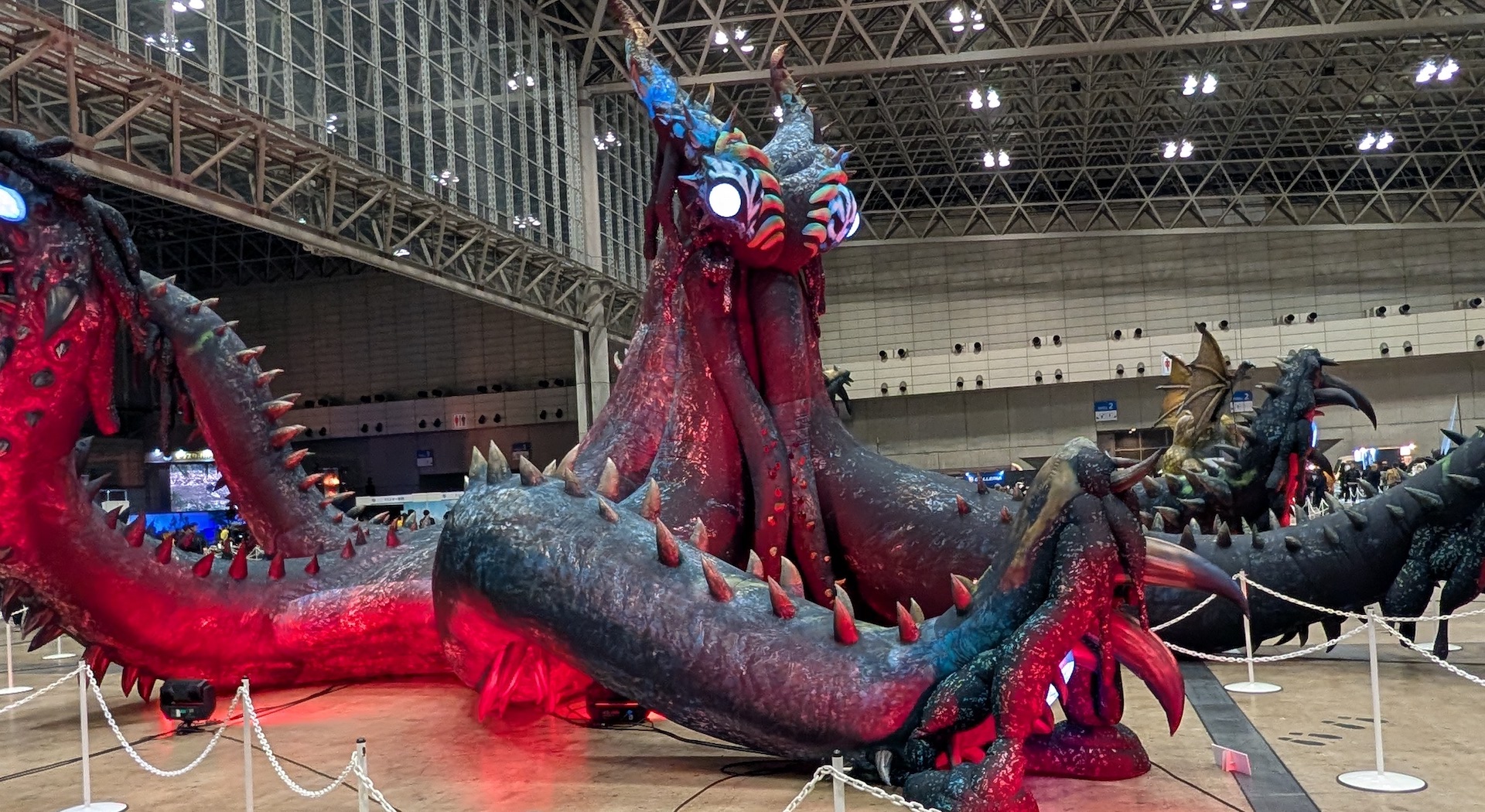 【モンハン】デカすぎ!! 等身大「ヌ・エグドラ」などキャラクター造作と記念写真も！「モンスターハンターフェスタ’26」フォトレポート