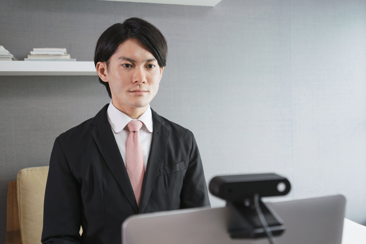 [ITmedia ビジネスオンライン] 「こんなことをさせられる今の就活生はかわいそう」　約20年前に就活をしたおじさんがAI面接の動画を視聴した感想