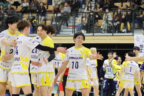 【バレー】北海道YSが10連勝締め！Vリーグ制覇へ４月からPO、指揮官「一丸で戦いに行く」