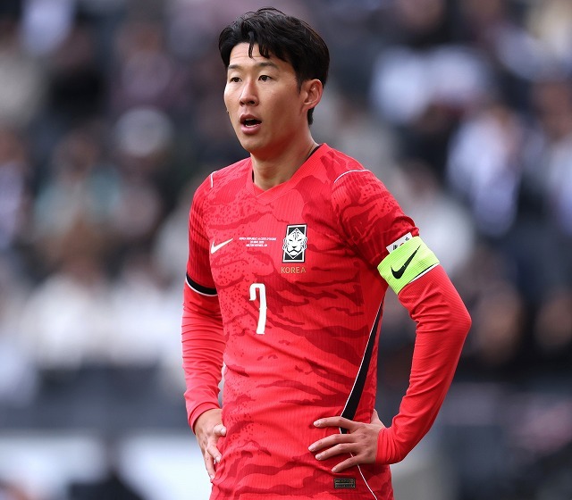 サッカー韓国代表が0-4で惨敗 ネガティブな見出しが並ぶ